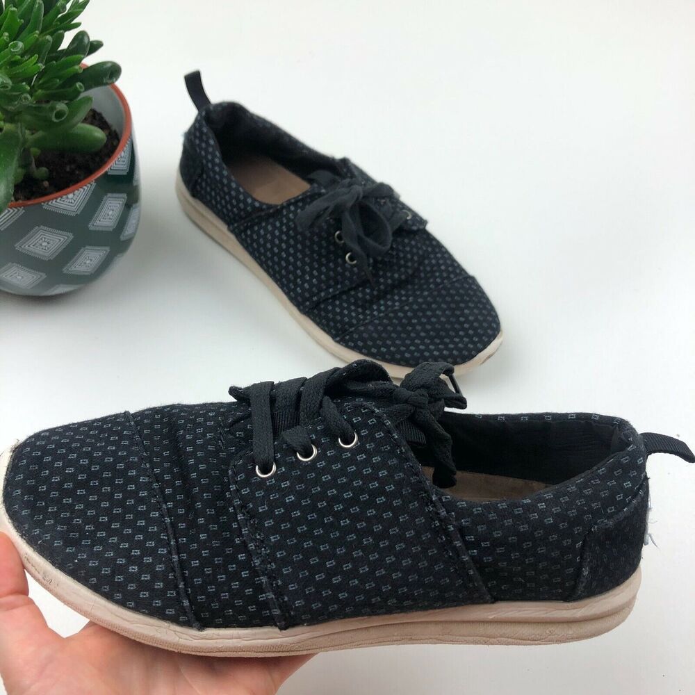 Toms Black Blue Lace Up Sneakers Women's Size 8